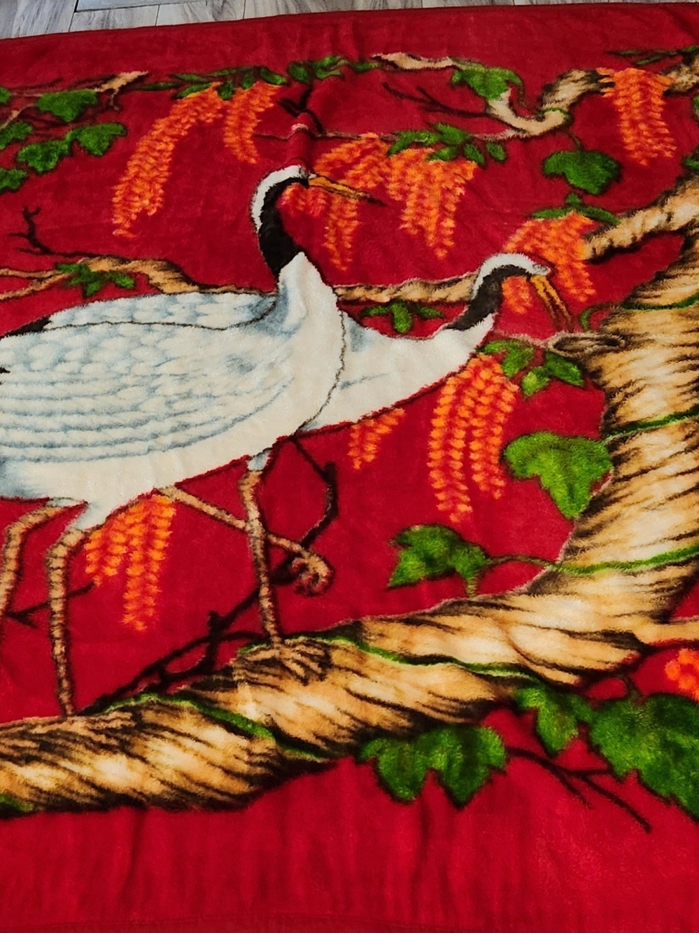 Vintage 88"x72" Reversible Korean Crane Mink Blanket From The 1960s and 1970s - Picture 5 of 12